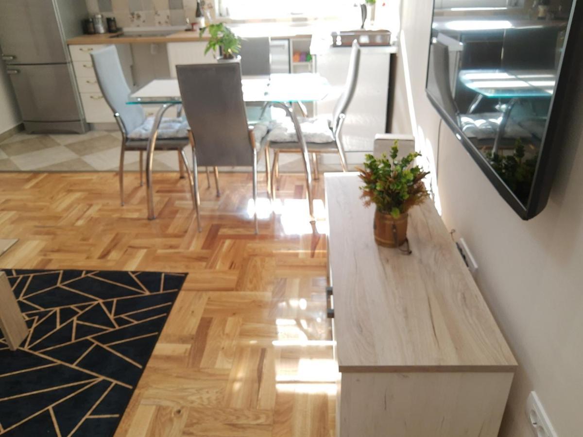 Appartamento Kalemegra Belgrado Esterno foto