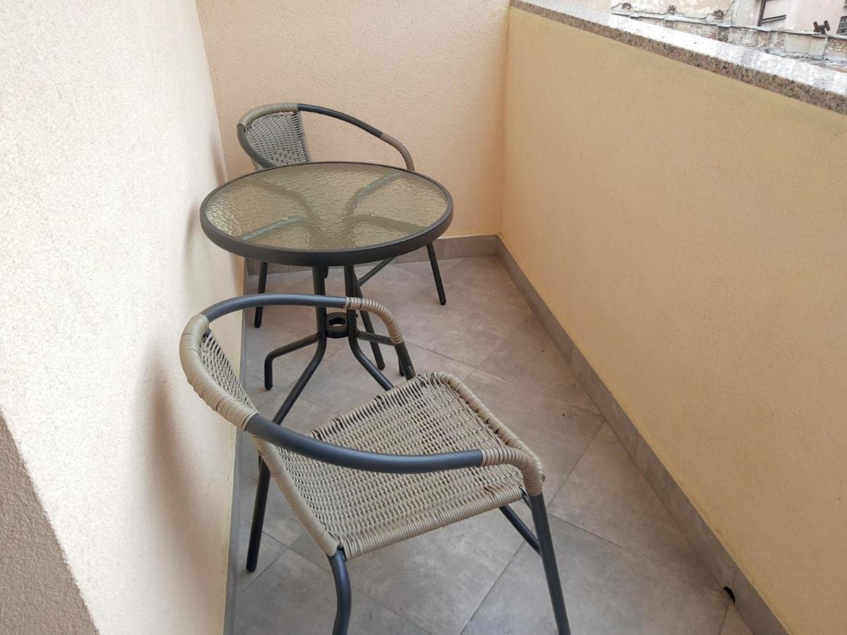 Appartamento Kalemegra Belgrado Esterno foto